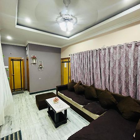 The Q3 Inn Guwahati Exterior foto