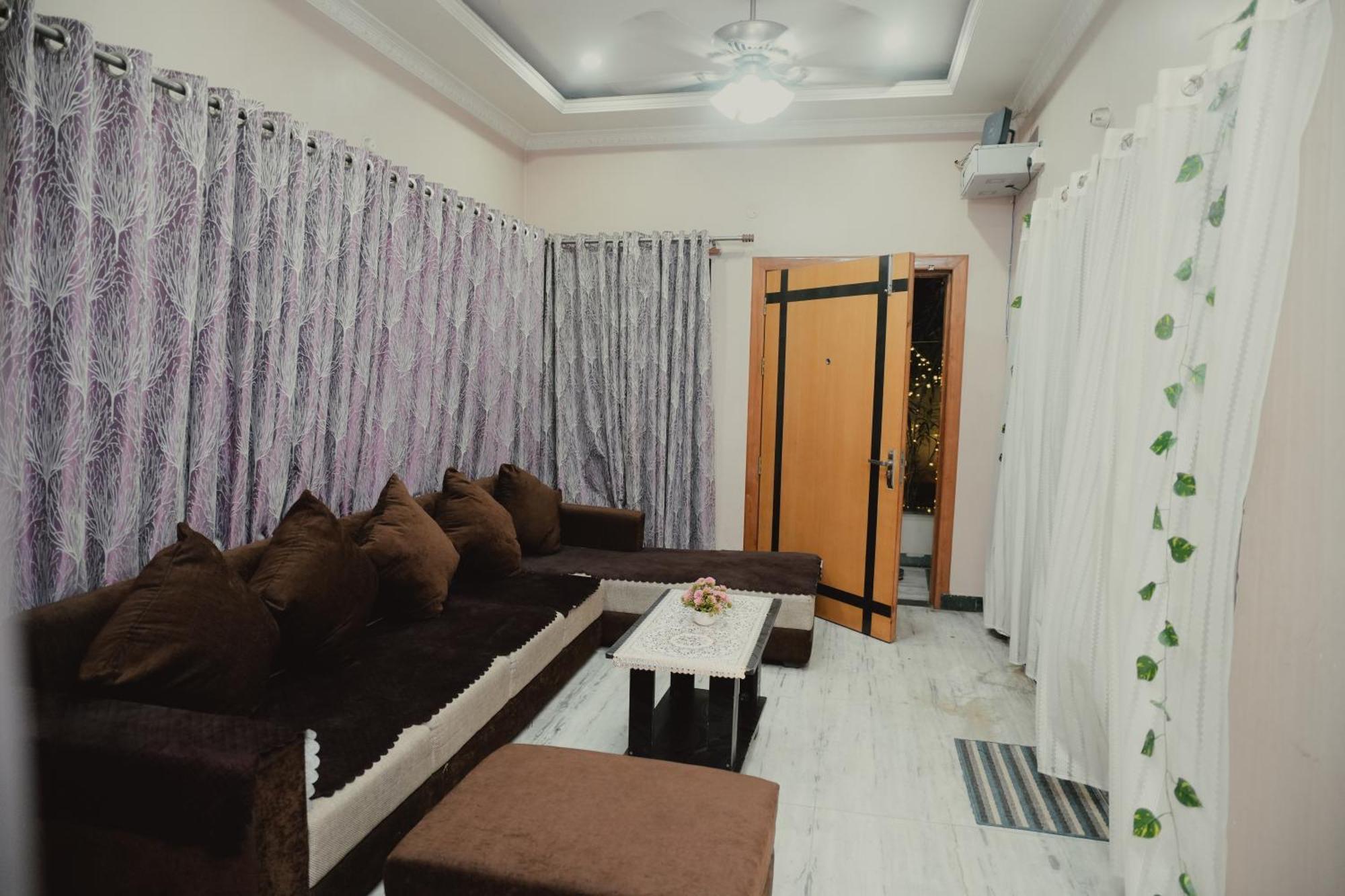 The Q3 Inn Guwahati Exterior foto